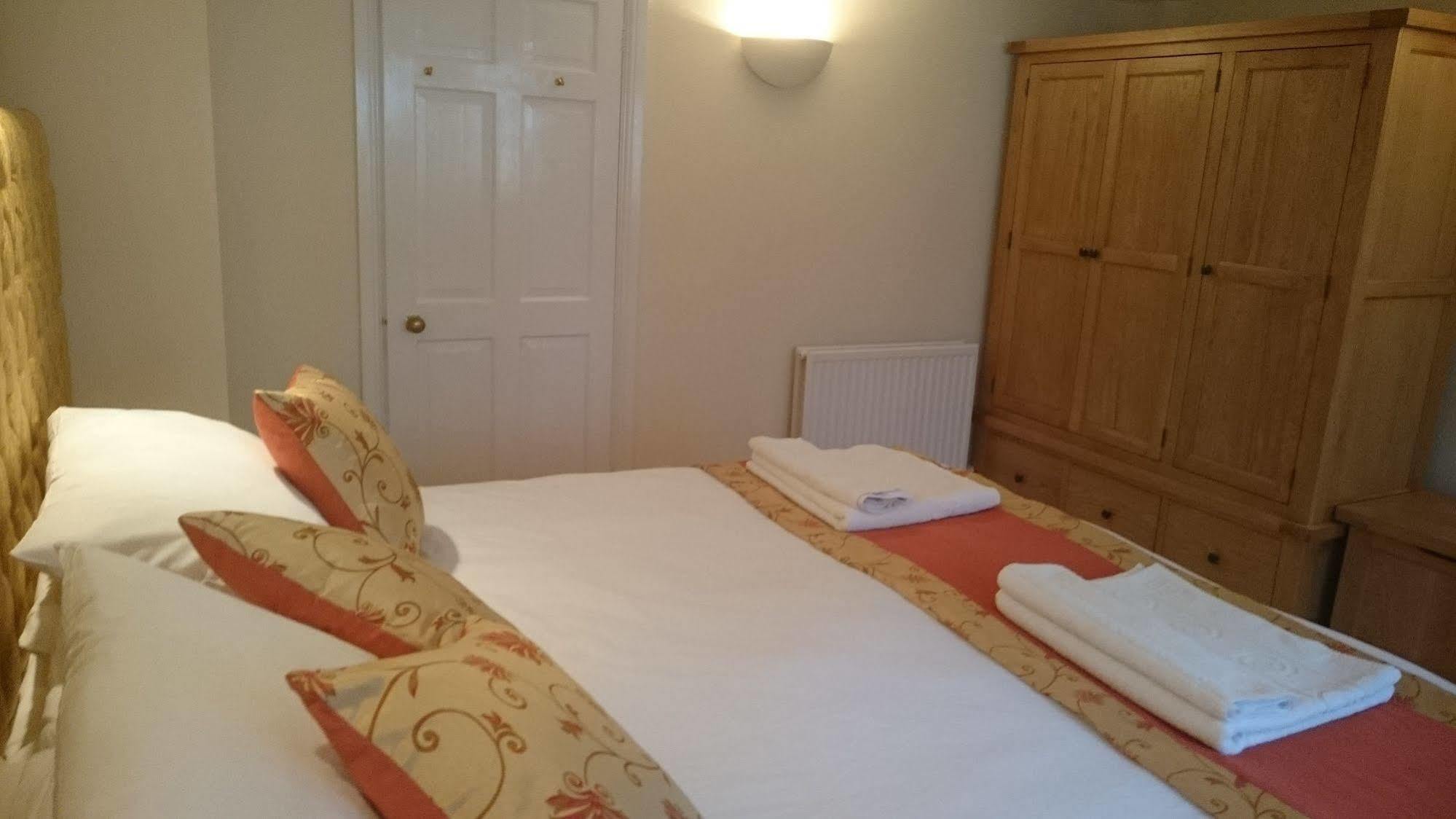 Mayville House Apartment Cheltenham Buitenkant foto