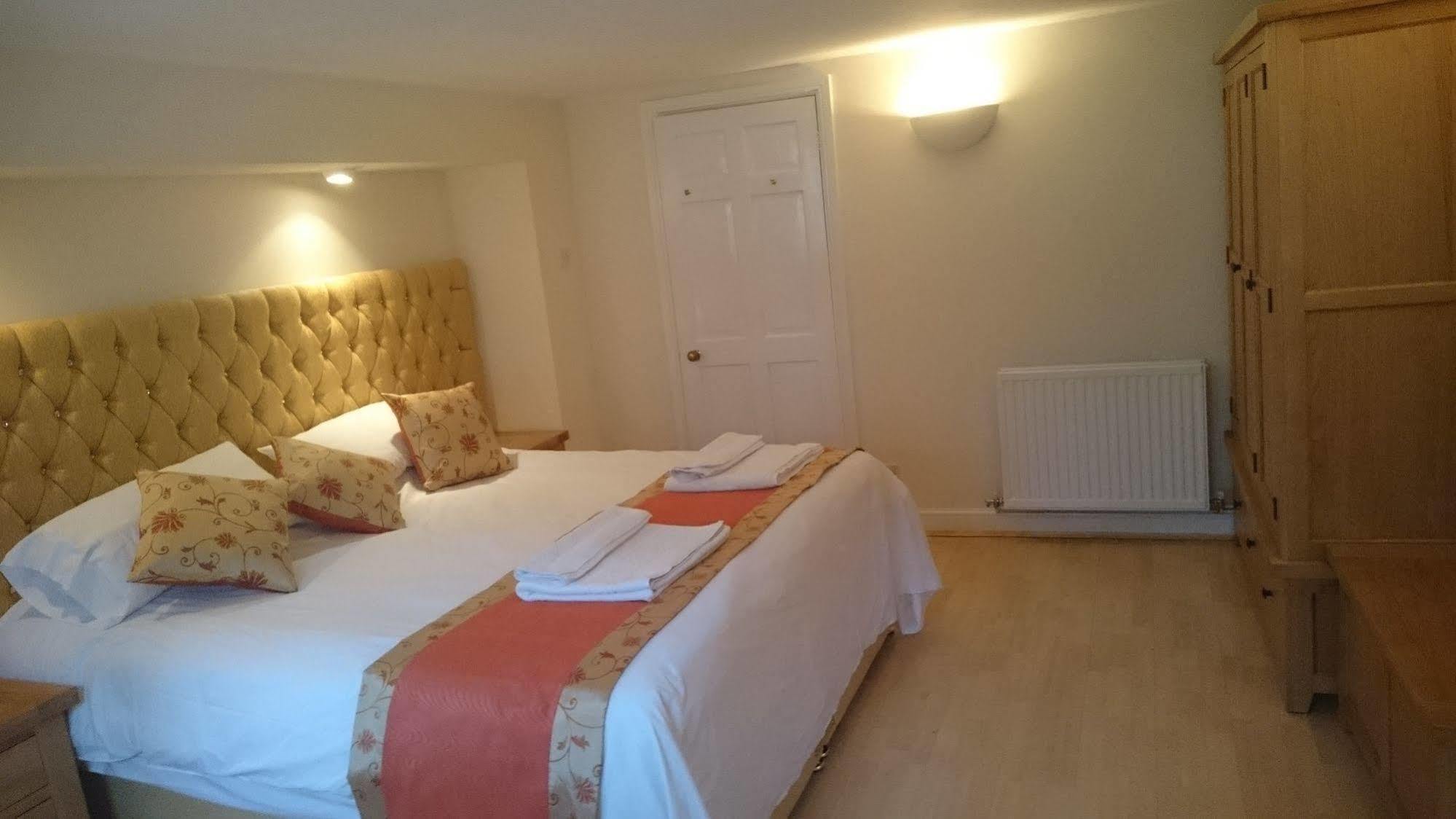 Mayville House Apartment Cheltenham Buitenkant foto